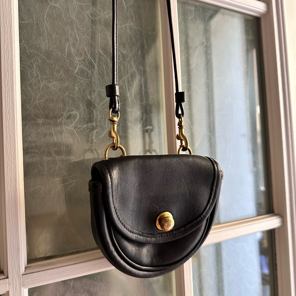 Rare vintage leather Coach crossbody belt bag